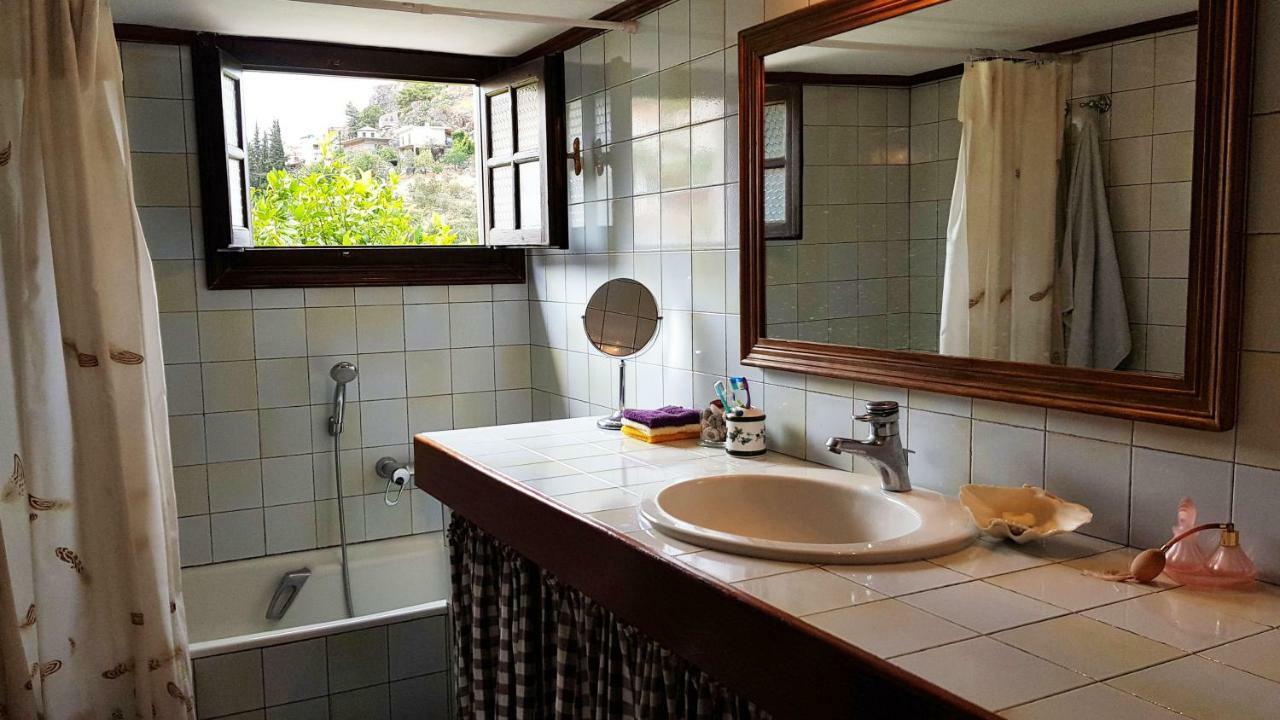 Ample Modern Country Home نيا إيبيدافروس المظهر الخارجي الصورة